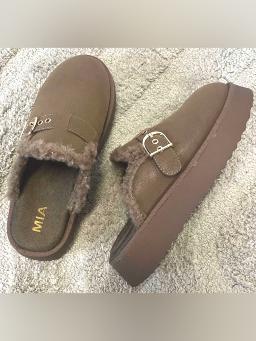 MIA Slip-On Sneaker Box in Taupe Brown